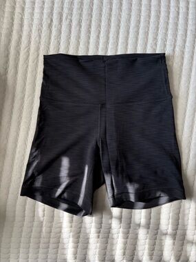 lululemon dark grey high-rise biker shorts